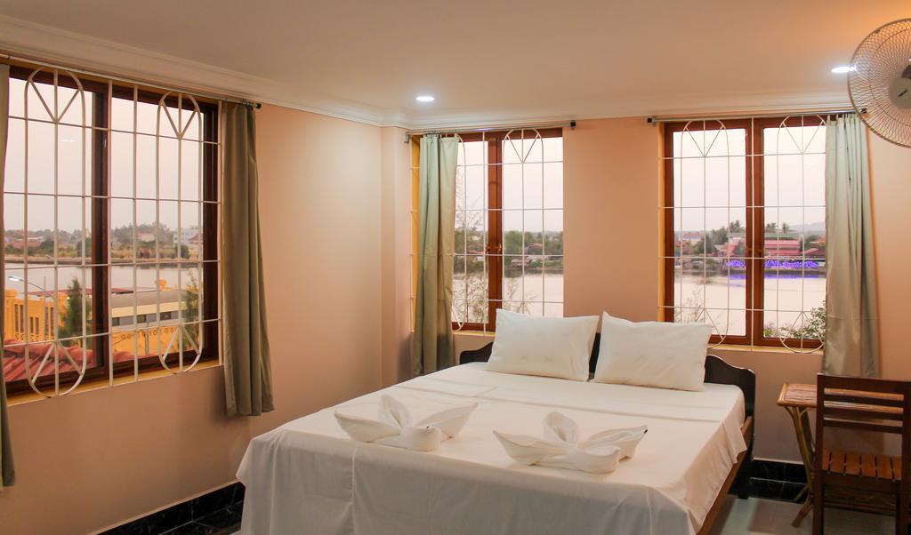 Hotel Good Morning Kâmpôt Zewnętrze zdjęcie